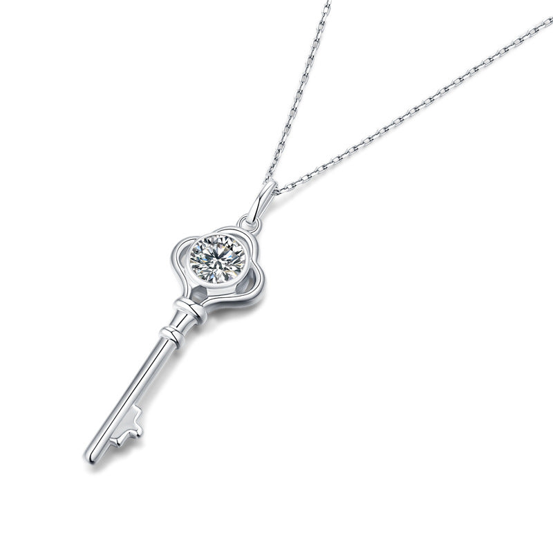 Collar de llave de plata S925 con cadena de clavícula con colgante de moissanita para mujer