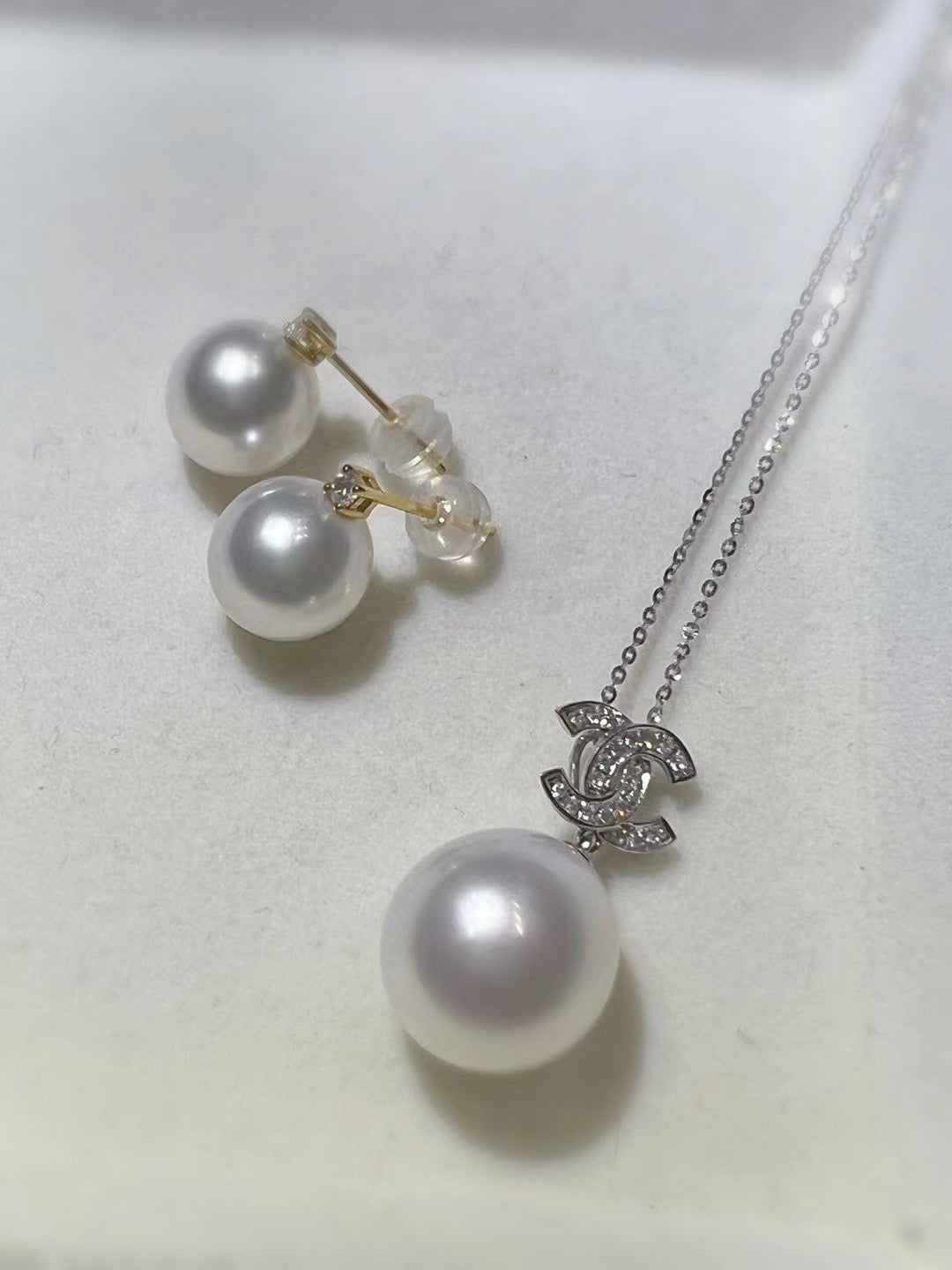 [DF]P02 Pearl Earrings