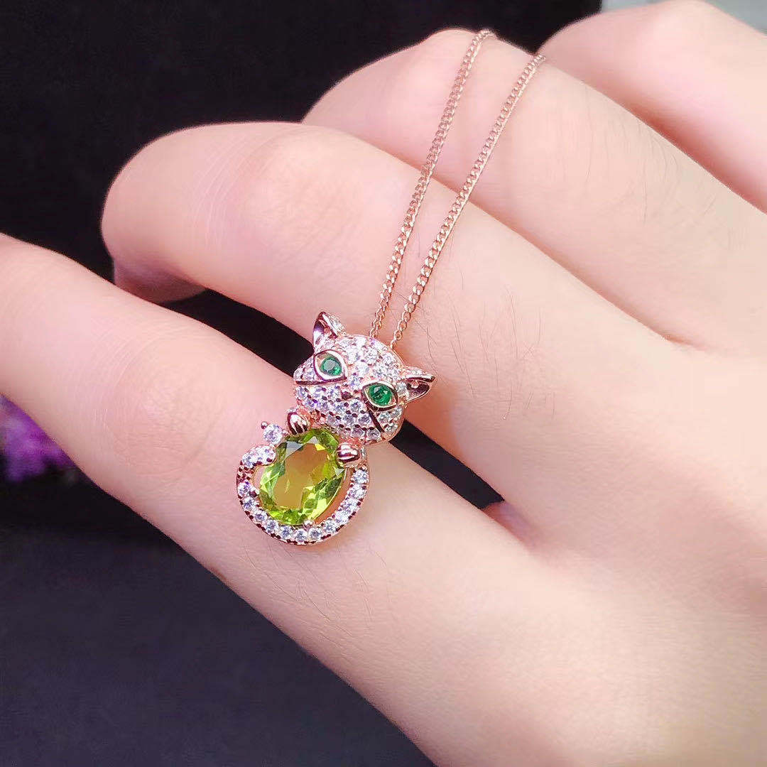 Colorful jewelry cute cat 925 silver inlaid pendant natural olivine