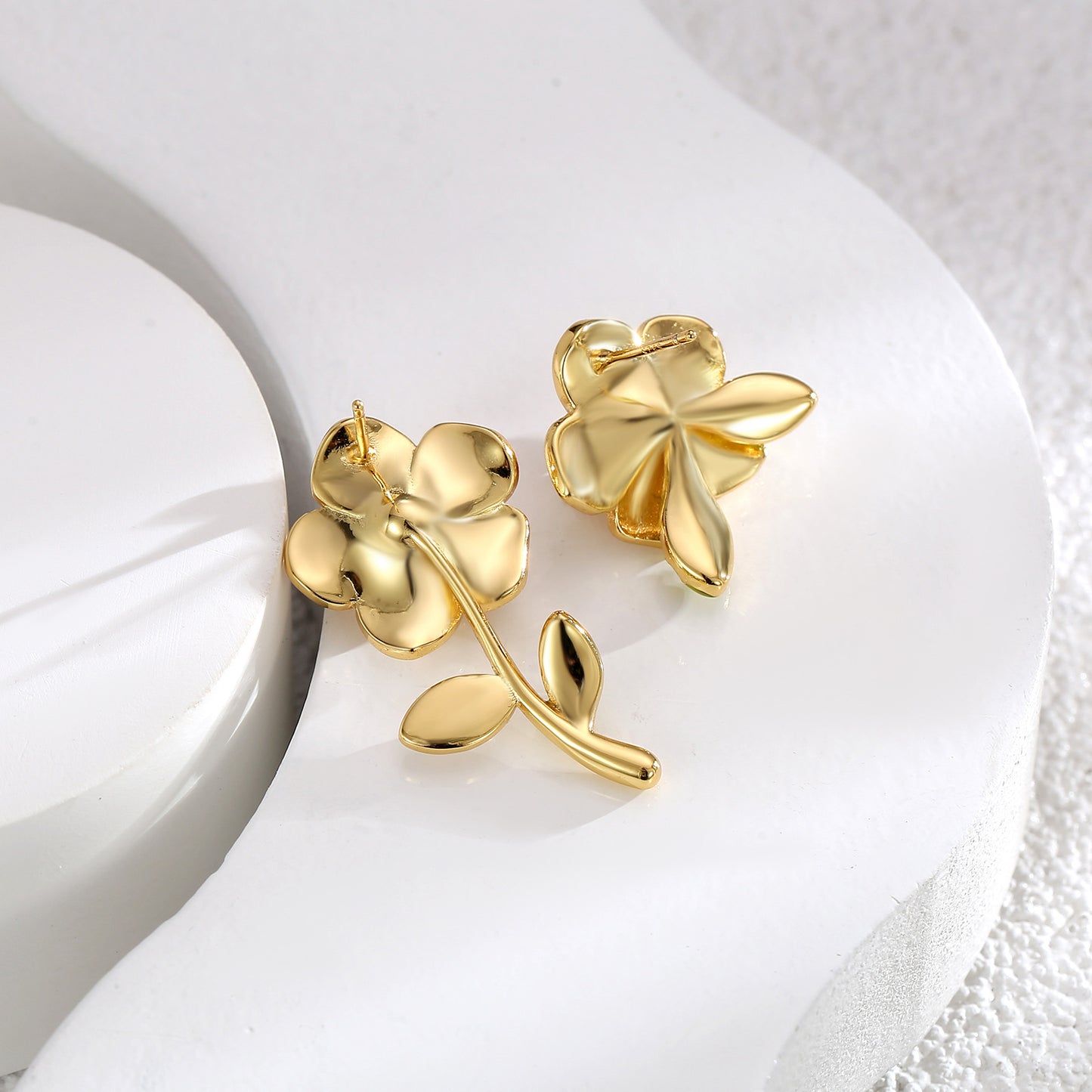 【DF】French sweet flower earrings asymmetrical earrings niche personality trend ins fashion ladies style Korean jewelry