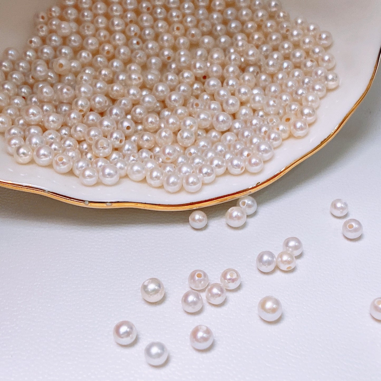 WholeSales Loose Beads: Premium White Round Freshwater Pearls from Zhuji, Non-Drilled, Lustrous