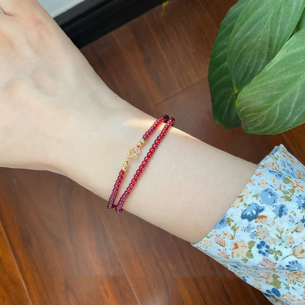 Bracelet fin en grenat rouge vin naturel