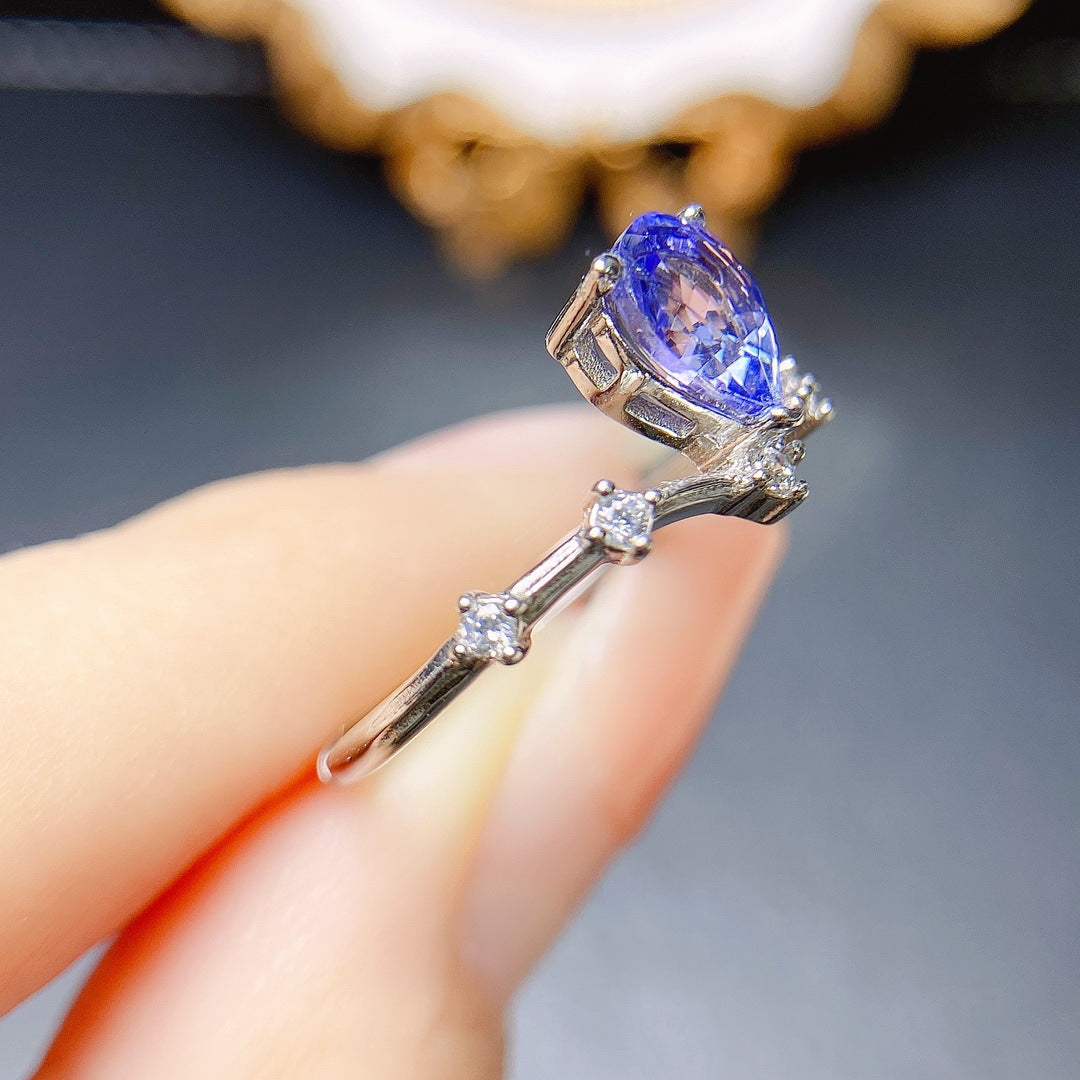 Hot selling natural Tanzanite ring S925 silver inlaid main stone 5 * 7 in Europe and America