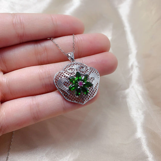 Natural Russian diopside pendant 925 silver inlaid palace style women's necklace