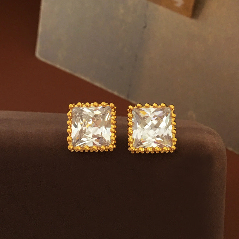 [DF]Copper plated genuine gold S925 silver needle Japanese and Korean minimalist and compact geometric square zircon earrings Light luxury fashion earrings