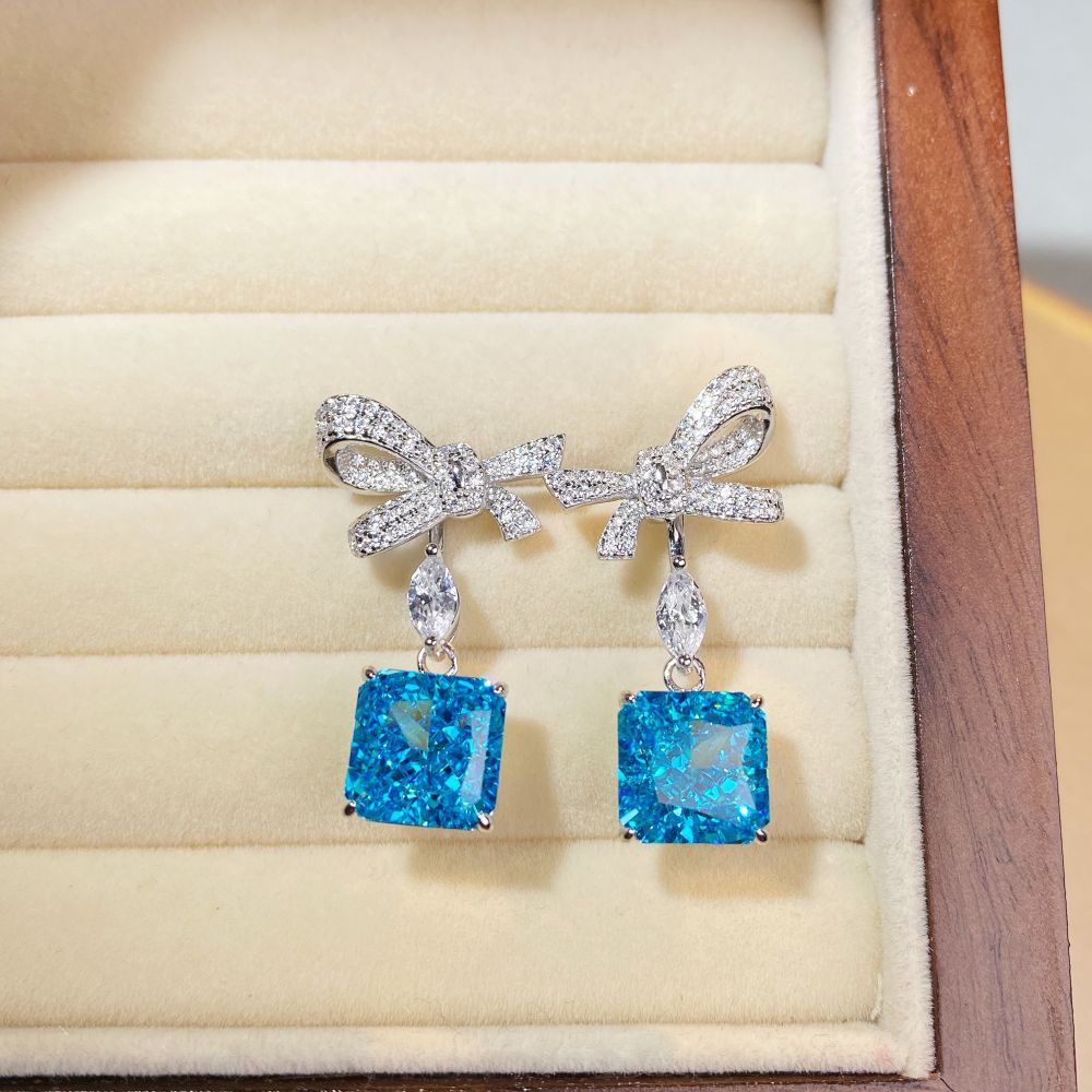 S925 sterling silver bow stud earrings are versatile and fashionable zirconia earrings