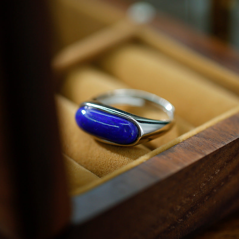 La bague lapis-lazuli en argent S925 est simple et atmosphérique