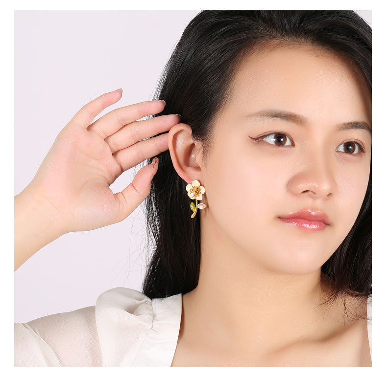 【DF】French sweet flower earrings asymmetrical earrings niche personality trend ins fashion ladies style Korean jewelry