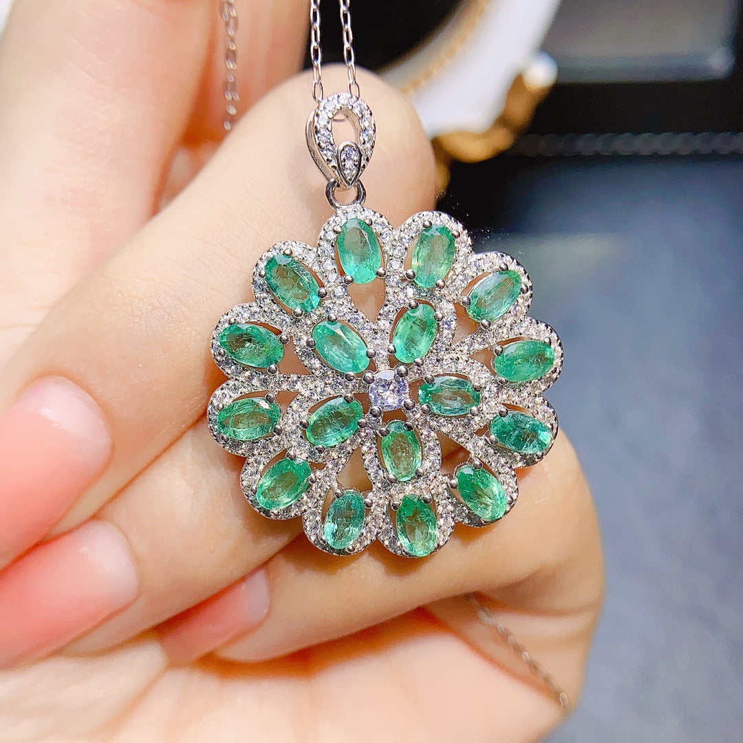 Natural emerald pendant S925 silver inlaid main stone 3*5 sales