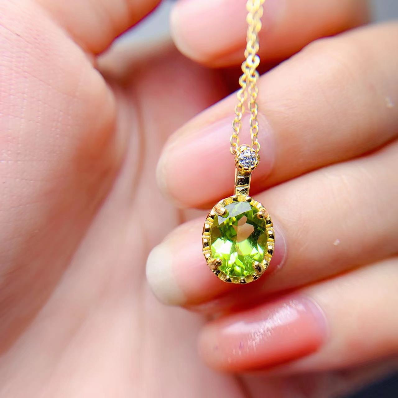 Natural peridot pendant 925 silver inlaid