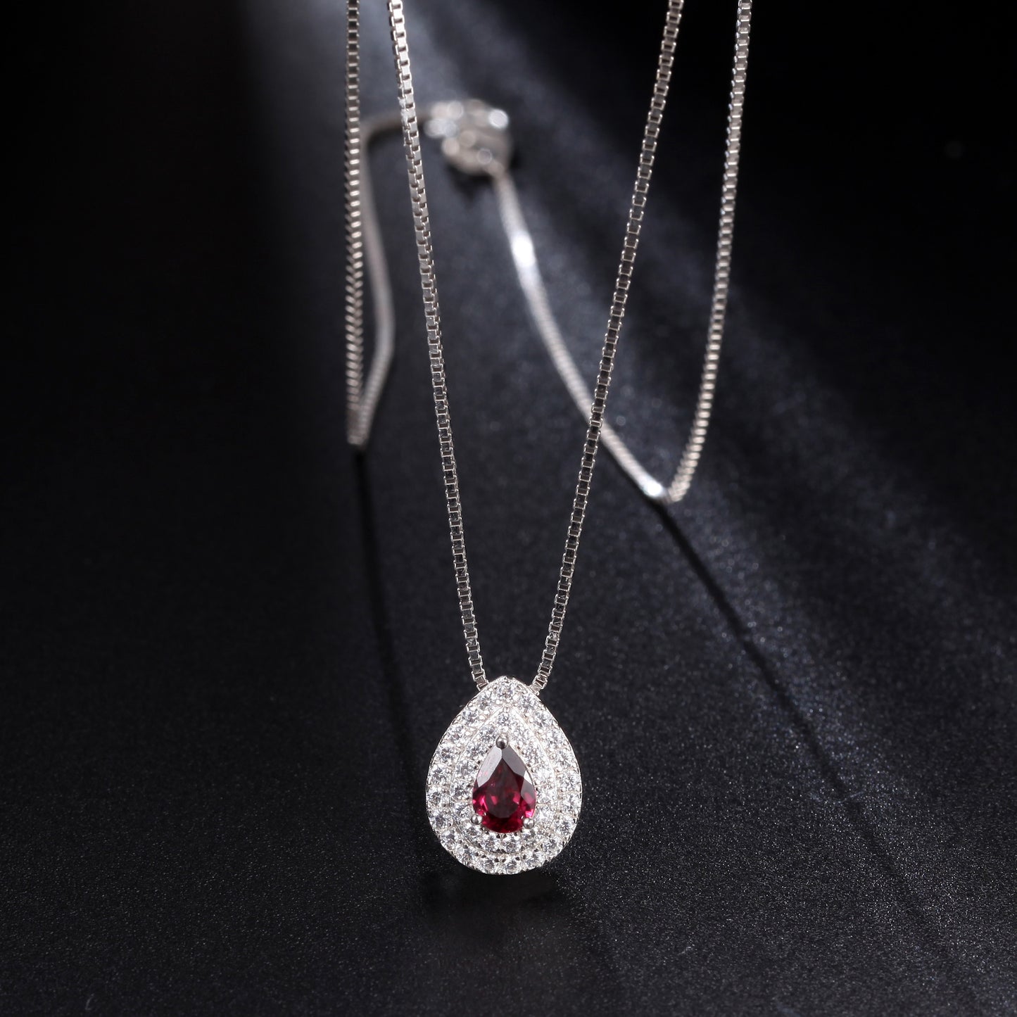 New Fashion Design Light Luxury Gem Necklace S925 Silver Inlaid Natural Color Treasure Necklace Pendant