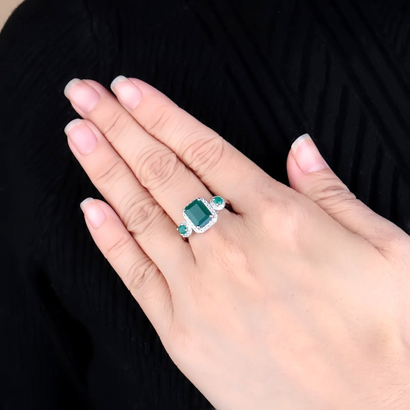 Luxury luxury green agate ring New personality design temperament S925 sterling silver inlaid colored gemstone ring