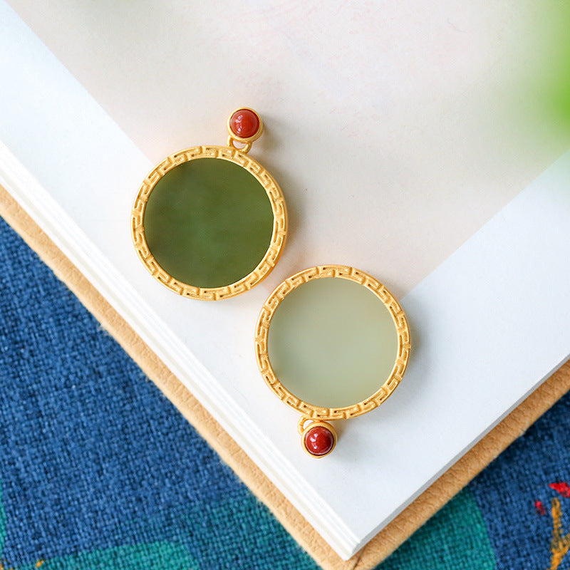 S925 Silver Gilded Gold Inlaid Small South Red and Tian Qingyu Round Plate Simple Pendant Chain