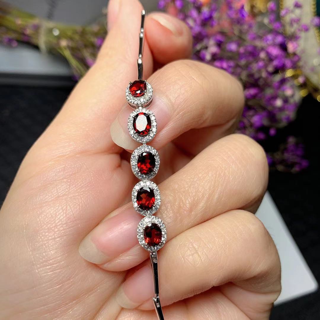 Natural Magnesite Garnet Vintage Bracelet - Sterling Silver Elegance