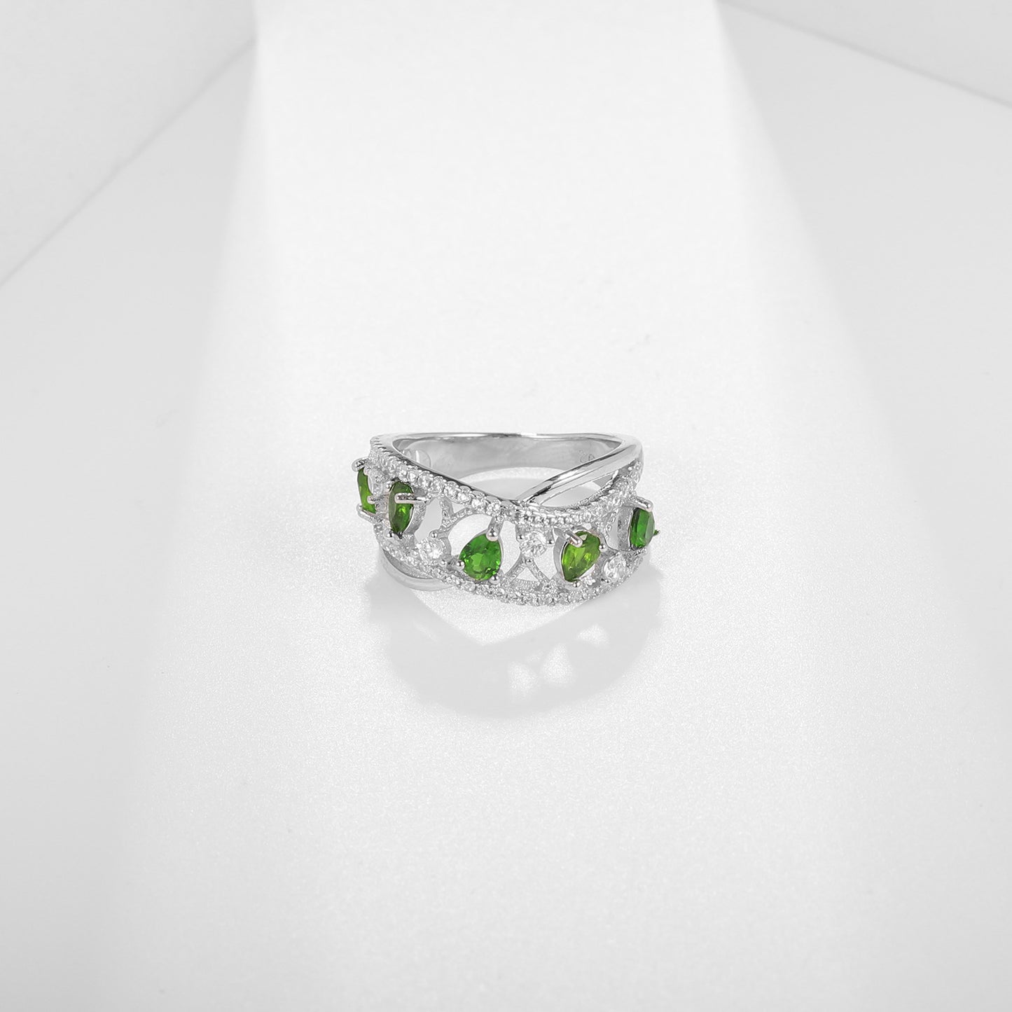 Bague Diopside naturelle avancée, bague au trésor colorée incrustée d'argent s925