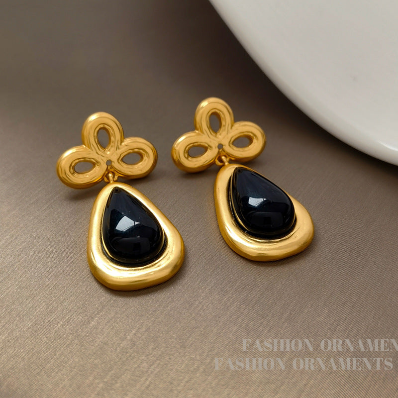 [DF] Pendientes colgantes negros estilo Hepburn francés con temperamento de aguja de plata S925, elegantes pendientes de diseño hueco de alta calidad