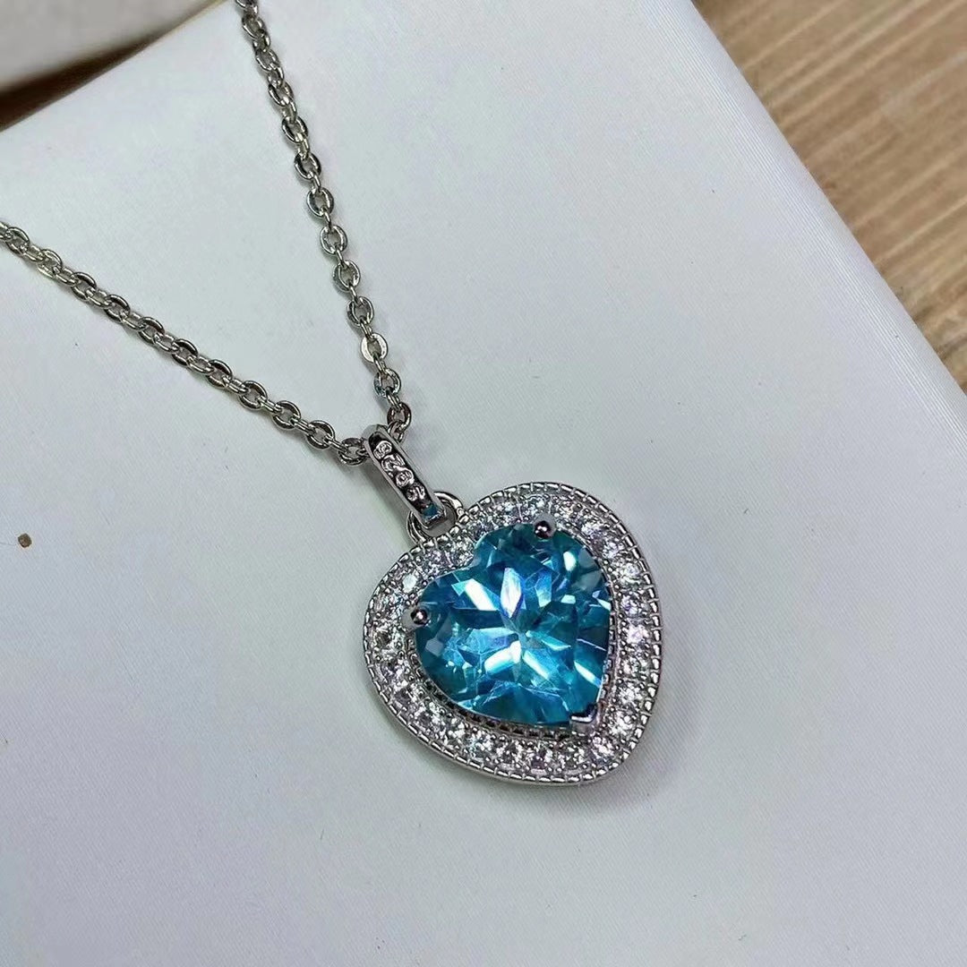 Colgante de topacio azul suizo en forma de corazón con incrustaciones de plata S925 Colgante de moda sencillo para mujer