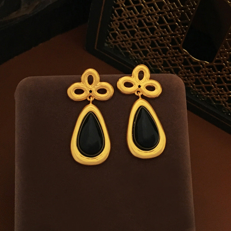 [DF] Pendientes colgantes negros estilo Hepburn francés con temperamento de aguja de plata S925, elegantes pendientes de diseño hueco de alta calidad