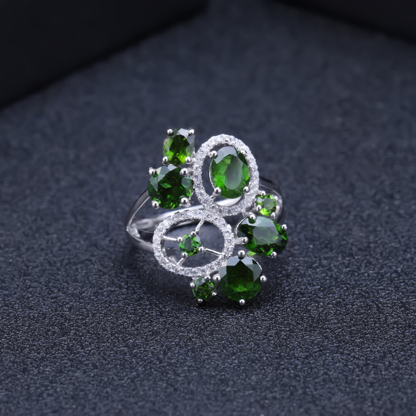 Light luxury design, natural diopside ring, fashionable and high-end, s925 sterling silver inlaid with natural color treasure ring