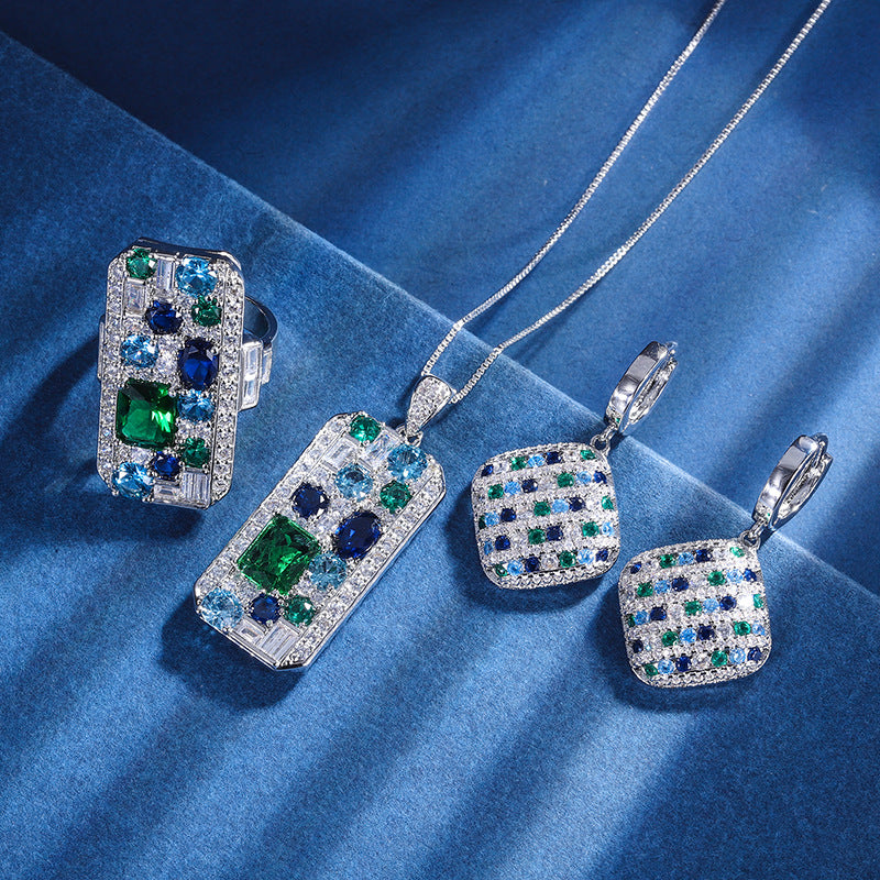 Ensemble de bagues avec pendentif en diamant étincelant en cuivre plaqué or, simulation de couleur carrée colorée assortie.