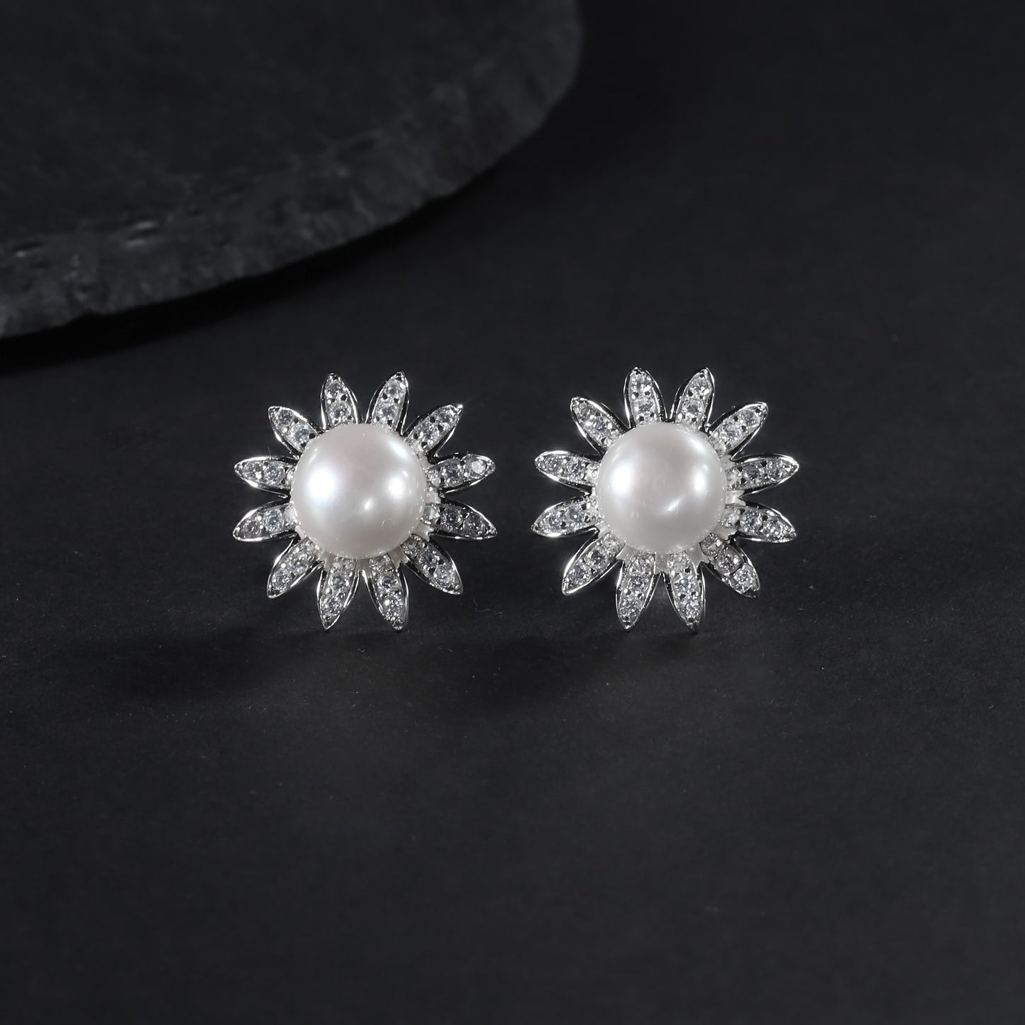 Natural Freshwater Pearl Stud Earrings Women's Sunflower Design Premium S925 Sterling Silver Stud Earrings