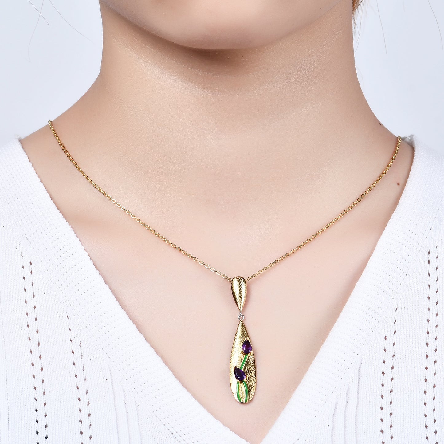 Collier avec pendentif en améthyste incrusté d'or K plaqué argent S925