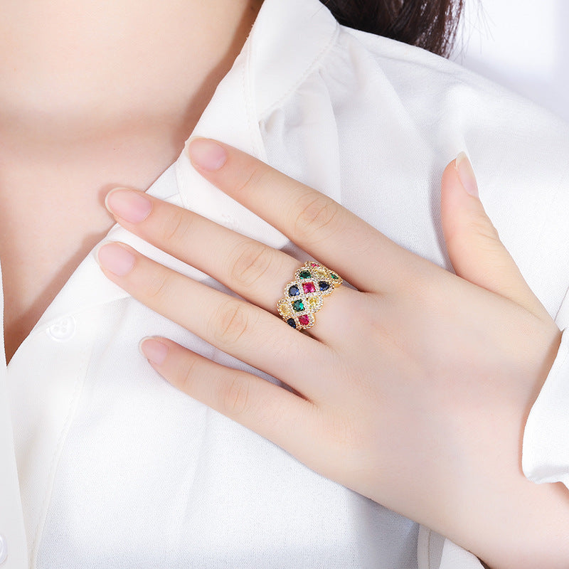 Gold-plated imitation colorful ring with copper bottom Retro ring sparkles with diamond-encrusted ladies ring.