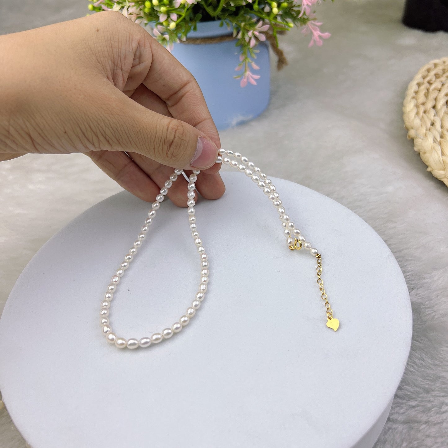 [DF]Natural Freshwater High-Luster Rice Pearl Necklace - Elegant Locking Collar Chain with 18k Gold Accent