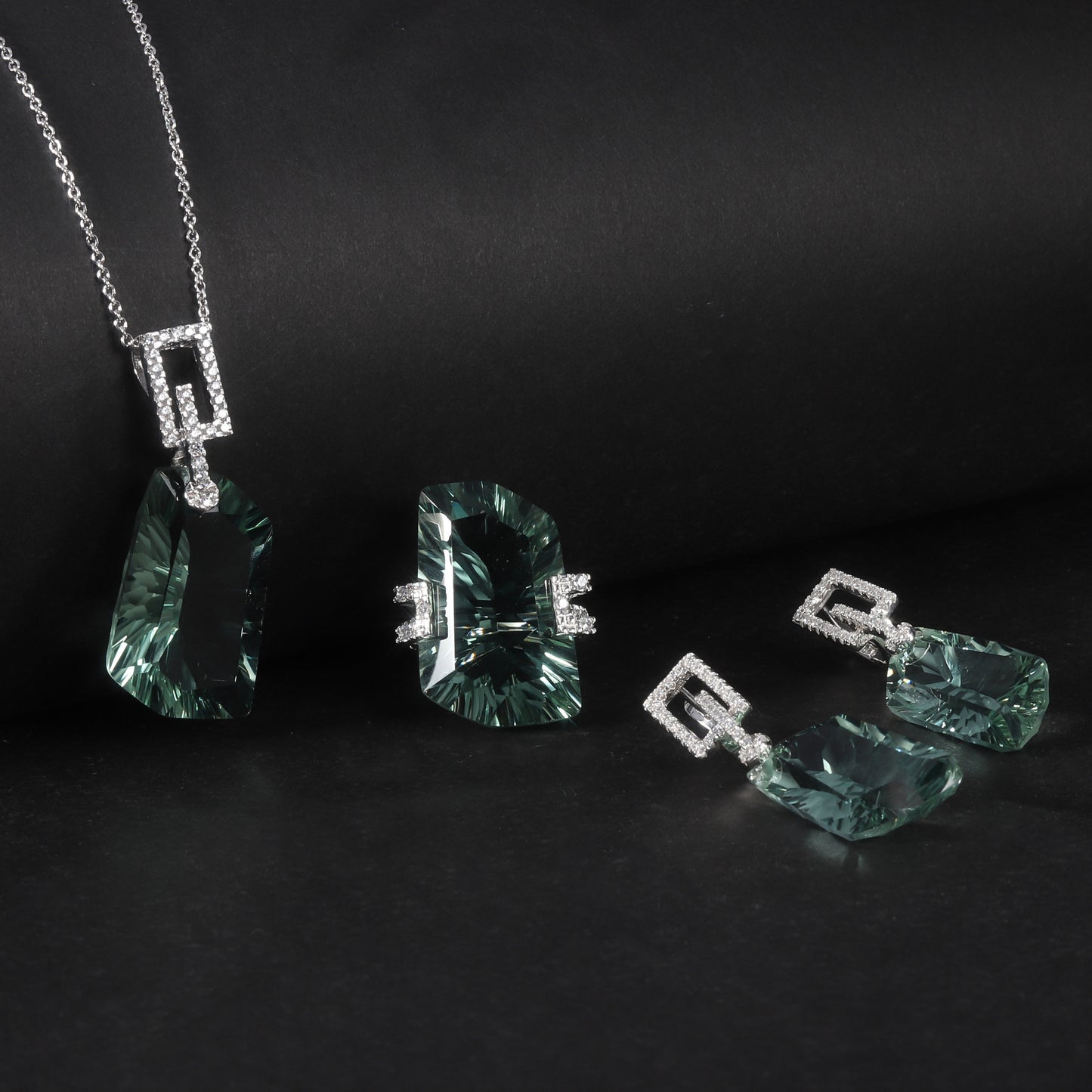 Juego de pendientes de amatista verde en plata S925 con piedras preciosas grandes irregulares y pendientes de tesoros coloridos