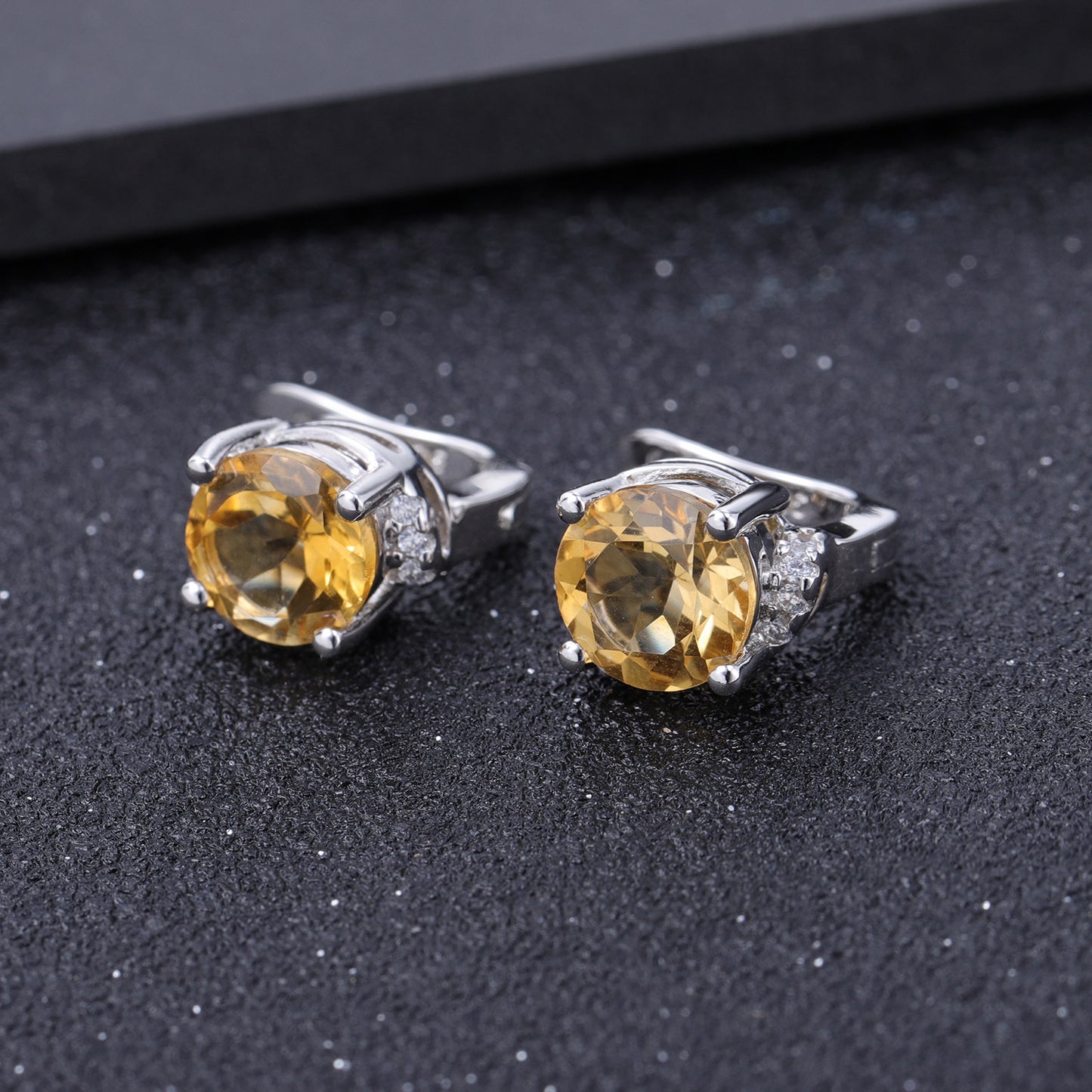 Natural yellow crystal earrings, fashionable and minimalist s925 sterling silver inlaid with natural color treasure earrings and earrings