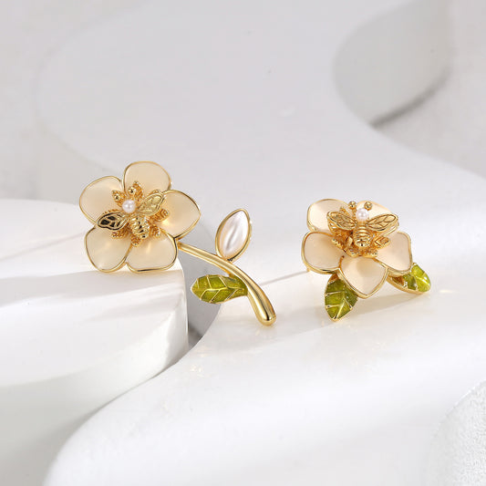 【DF】French sweet flower earrings asymmetrical earrings niche personality trend ins fashion ladies style Korean jewelry