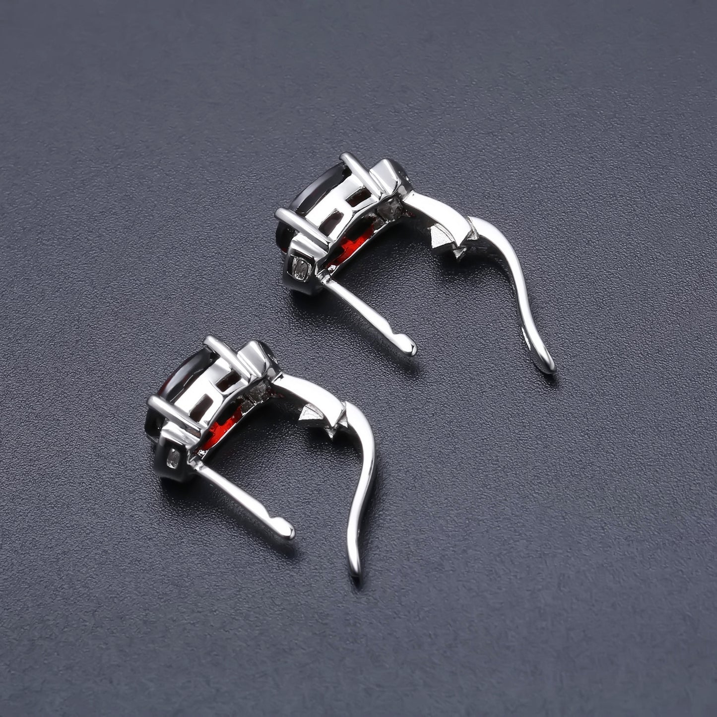 Light luxury natural garnet earrings, simple and fashionable style s925 silver inlaid natural gemstone earrings