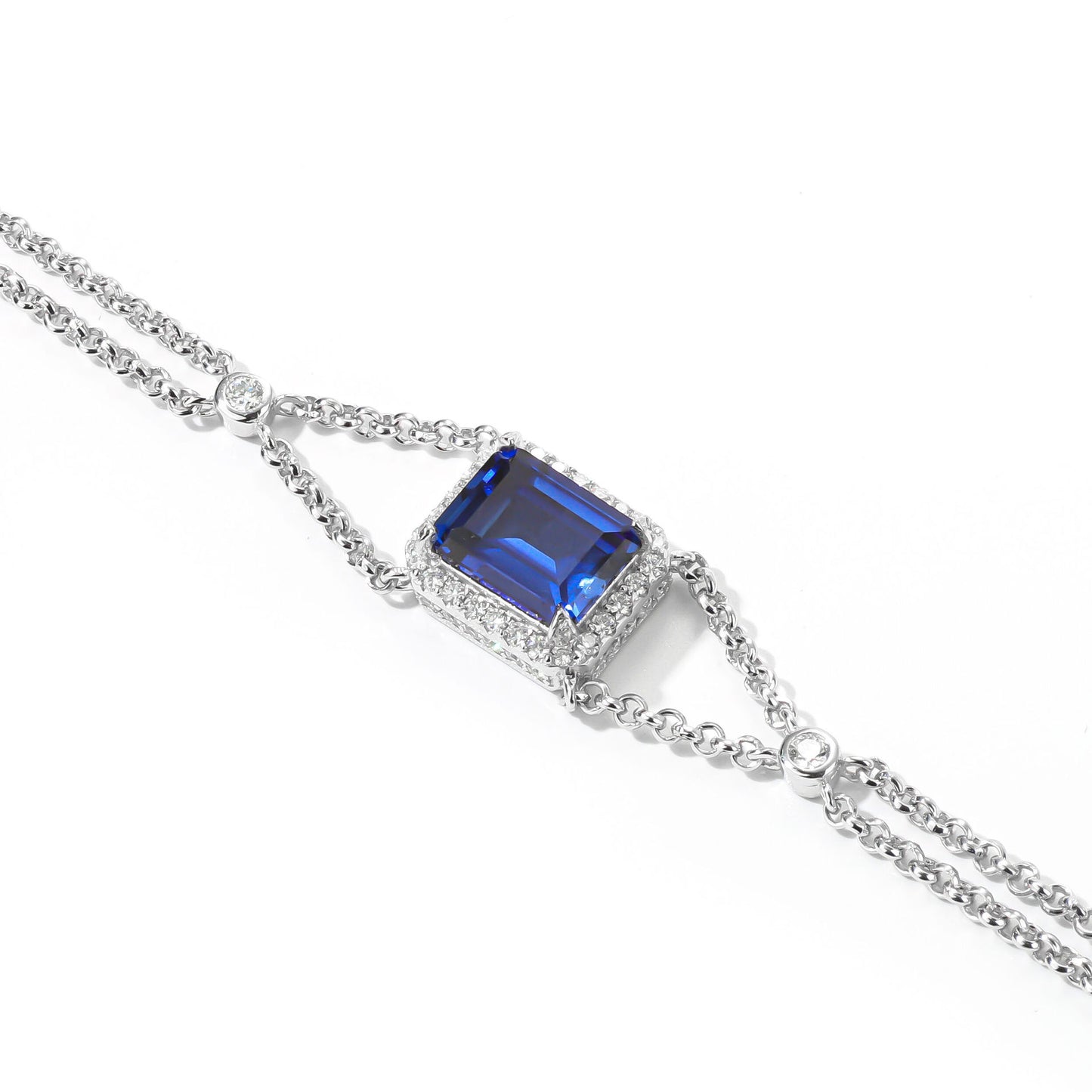 925 sterling silver bracelet with square lab-grown gemstones is a fashionable new style