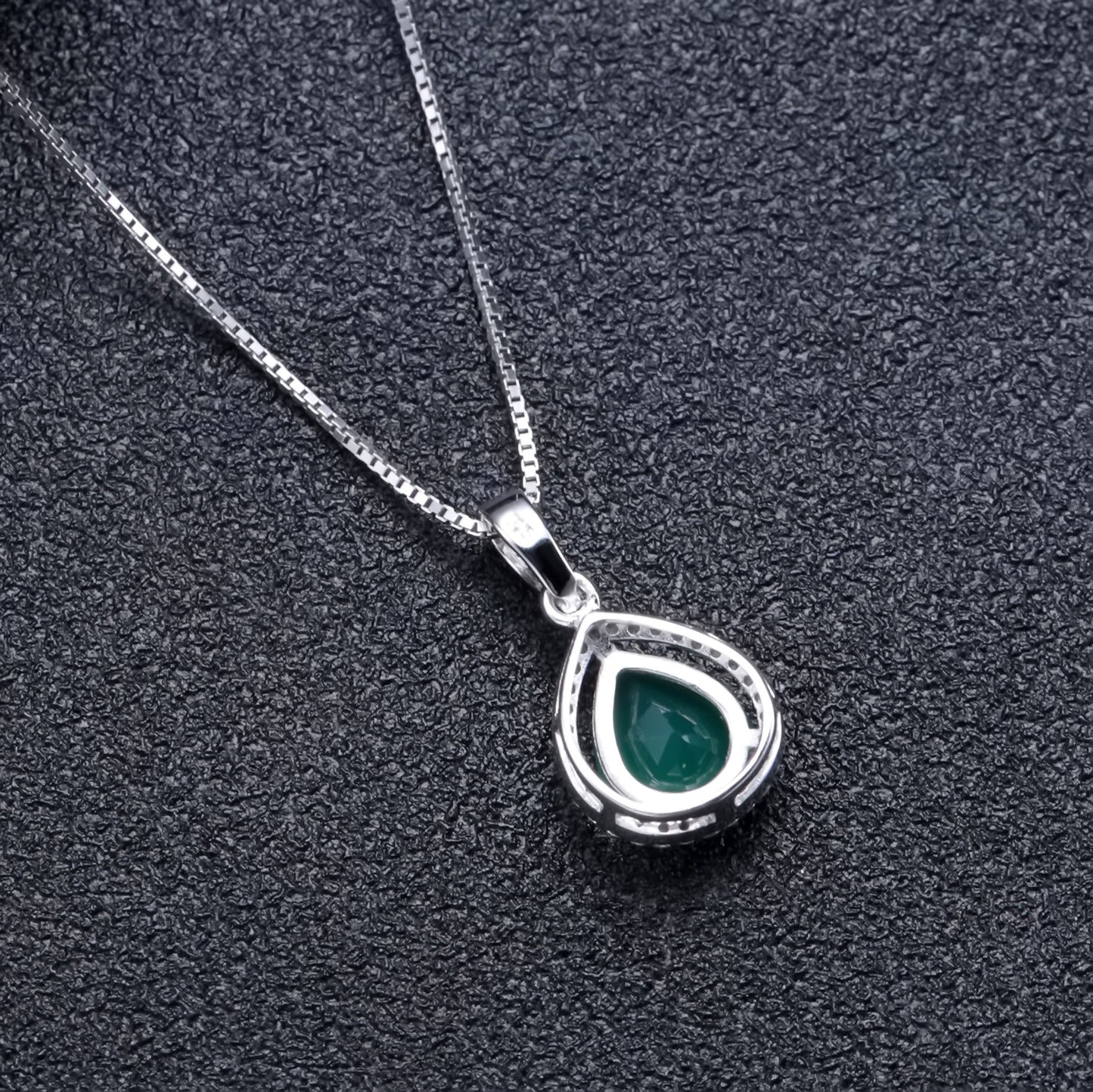 Fashionable pure silver green agate pendant with a light luxury temperament surrounded by broken diamonds s925 silver inlaid colorful treasure necklace pendant