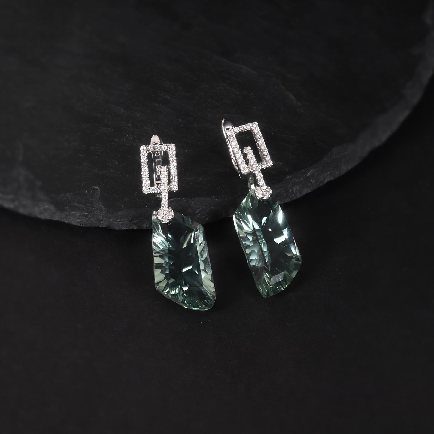 Juego de pendientes de amatista verde en plata S925 con piedras preciosas grandes irregulares y pendientes de tesoros coloridos