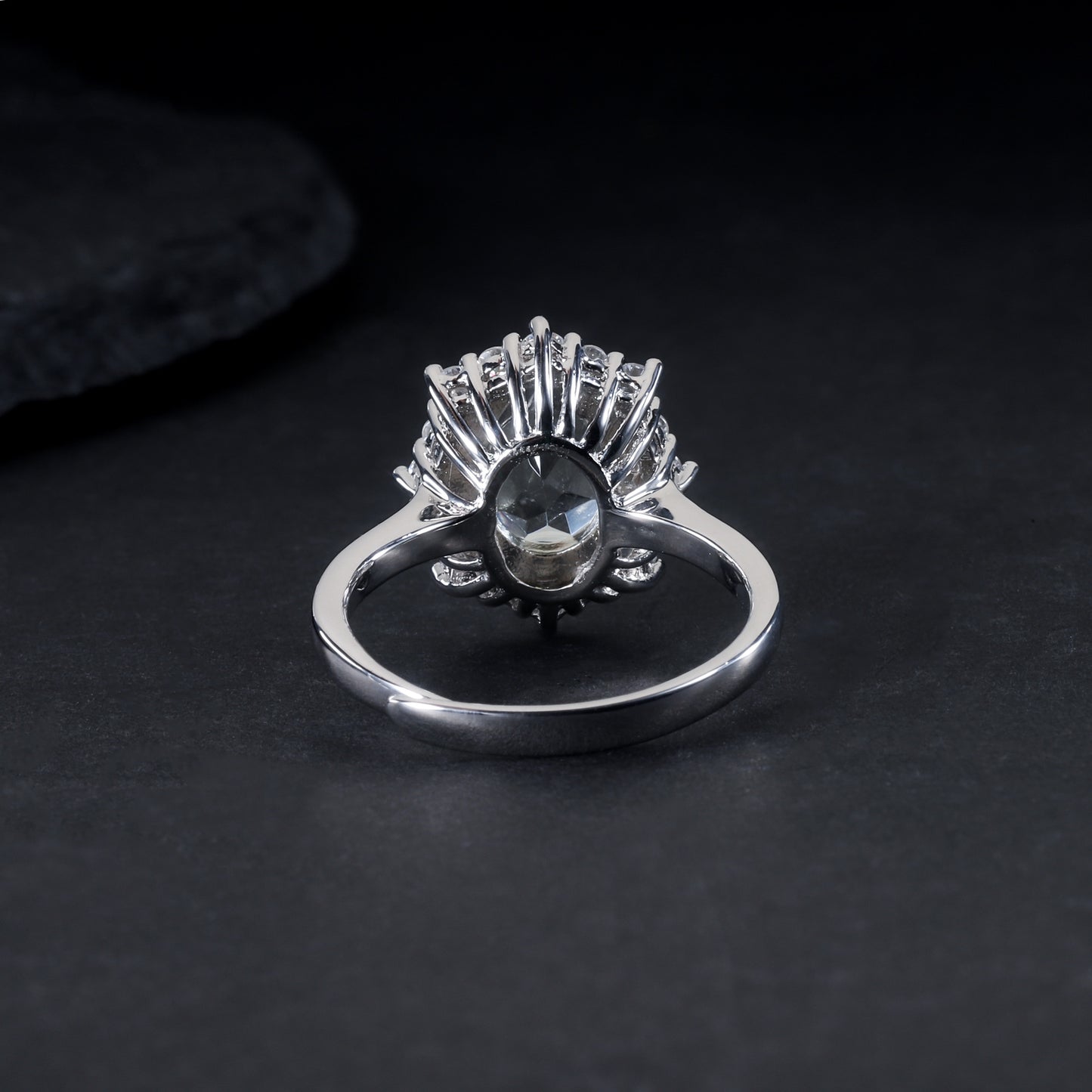 Bague en améthyste naturelle avec tempérament de mode réglable en argent sterling s925 incrusté d'un anneau coloré naturel.