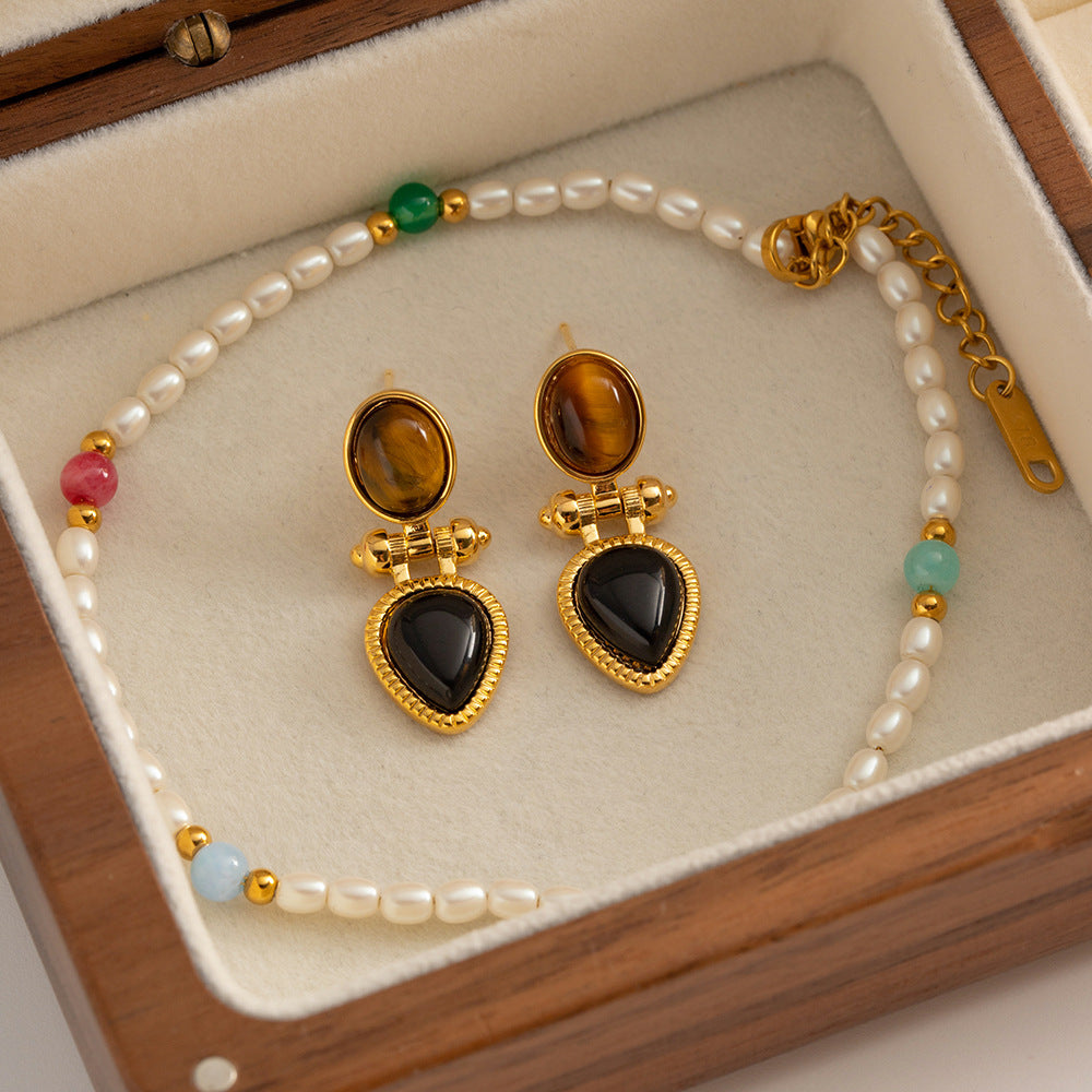 [DF]Vintage Elegance: Heart-Shaped Black Onyx Earrings with Timeless Charm