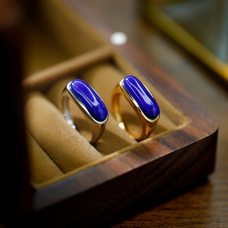 La bague lapis-lazuli en argent S925 est simple et atmosphérique