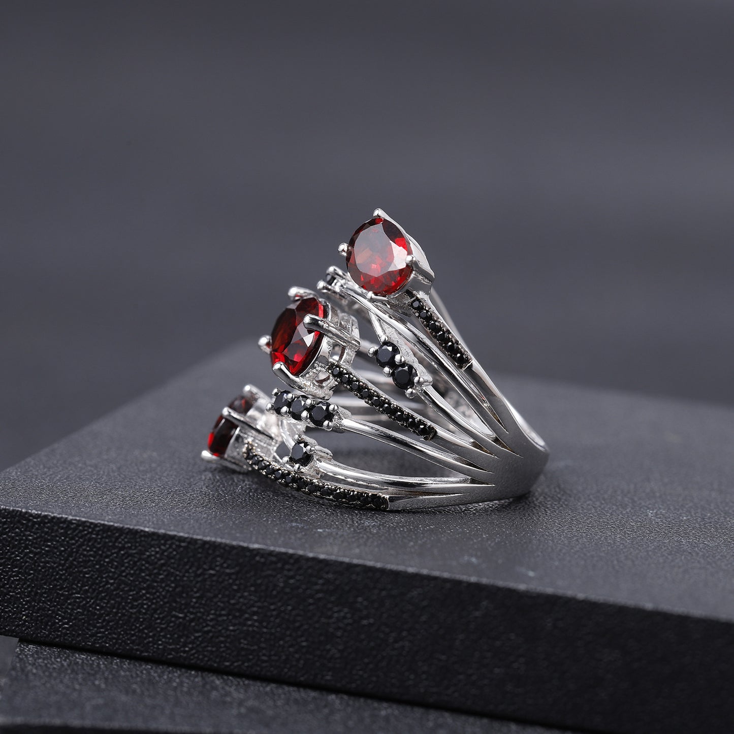 Natural Garnet Ring s925 Silver Natural Color Treasure Ring