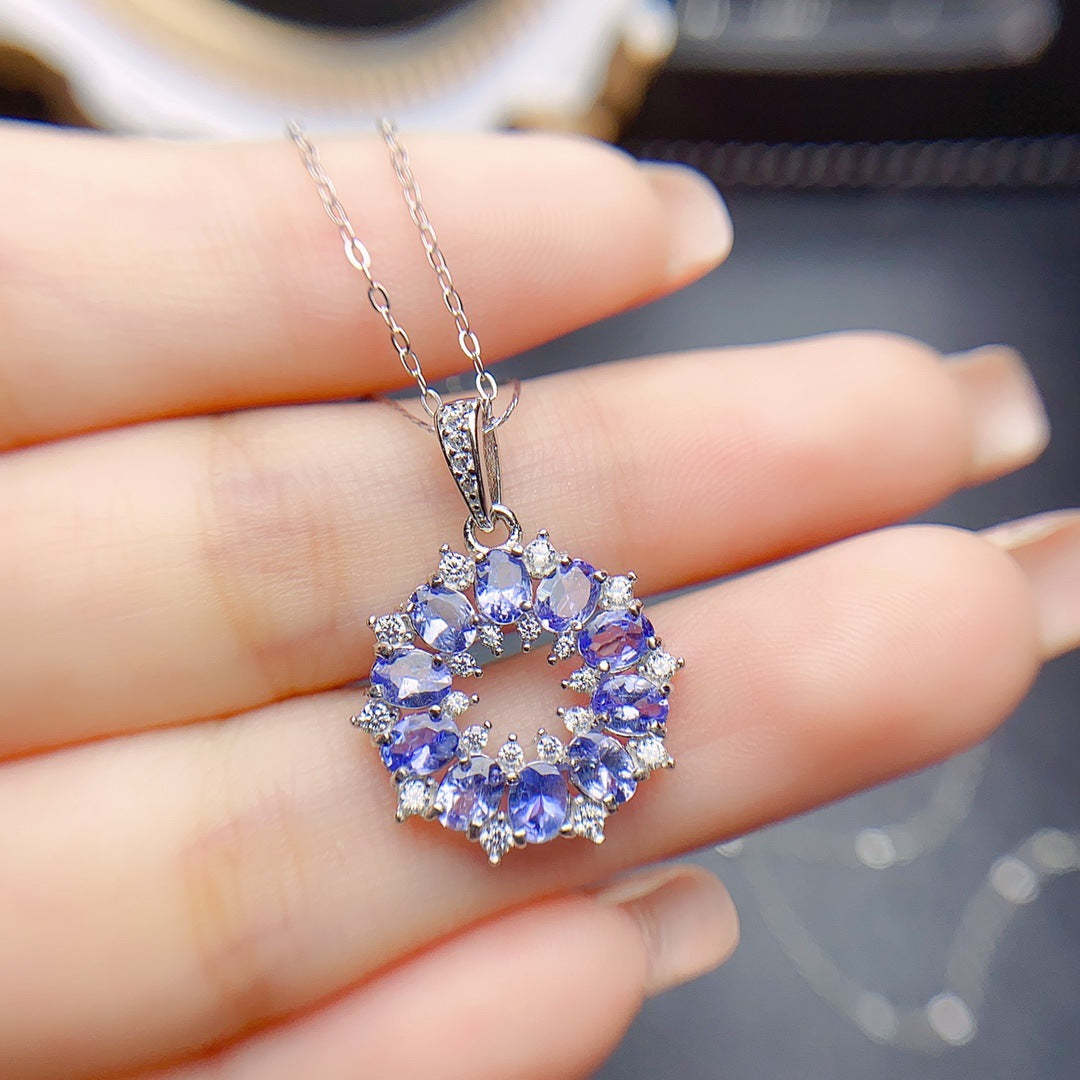 Hot selling natural Tanzanite pendant S925 silver inlaid main stone 3 * 4 in Europe and America