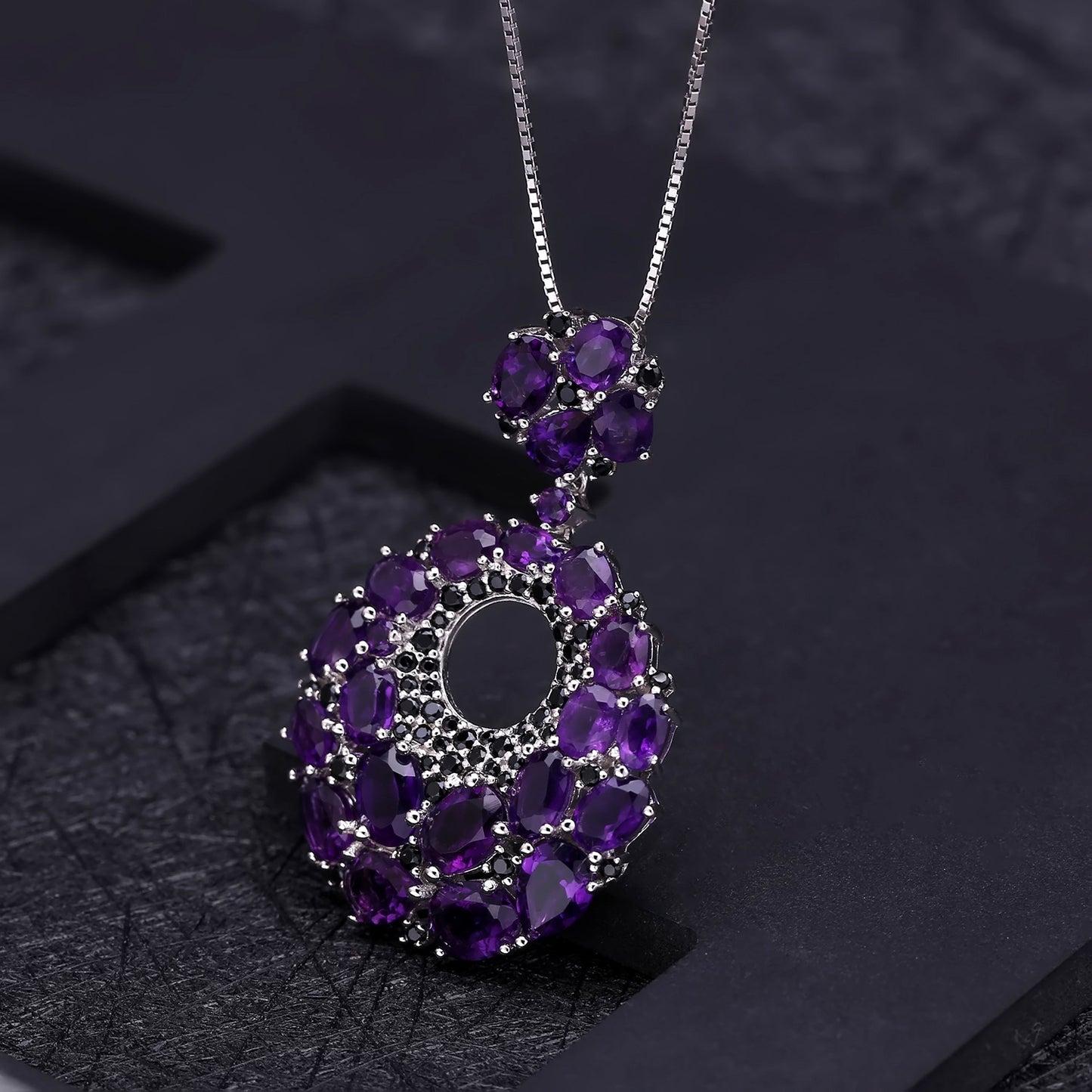 Designer's elegant and luxurious 925 silver inlaid natural color treasure amethyst necklace pendant