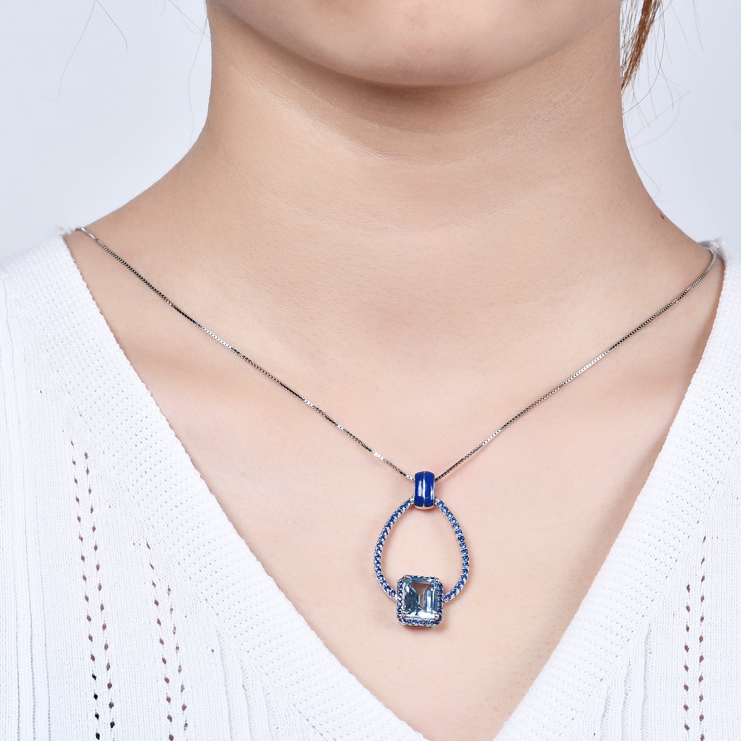 Collier pendentif en argent 925 incrusté de topaze au trésor de couleur naturelle