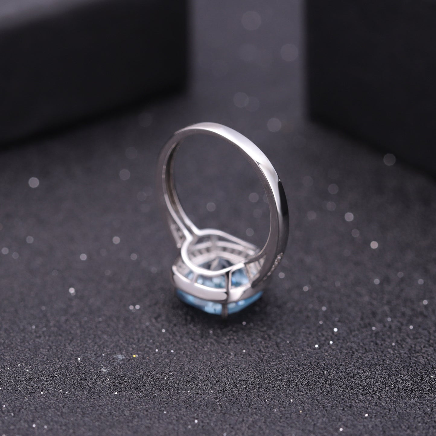 Fashionable Natural Topaz Stone Ring for Women, Light Luxury and High Grade Sense s925 Silver Inlaid 10 * 10mm Natural Color Treasure Ring