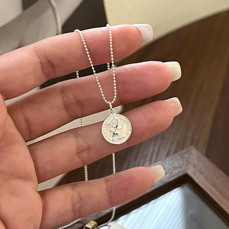 [DF]Queen Tag Necklace for Women - S925 Sterling Silver, Minimalist, Cold-tone, New Luxury, Unique Design, Collarbone Chain