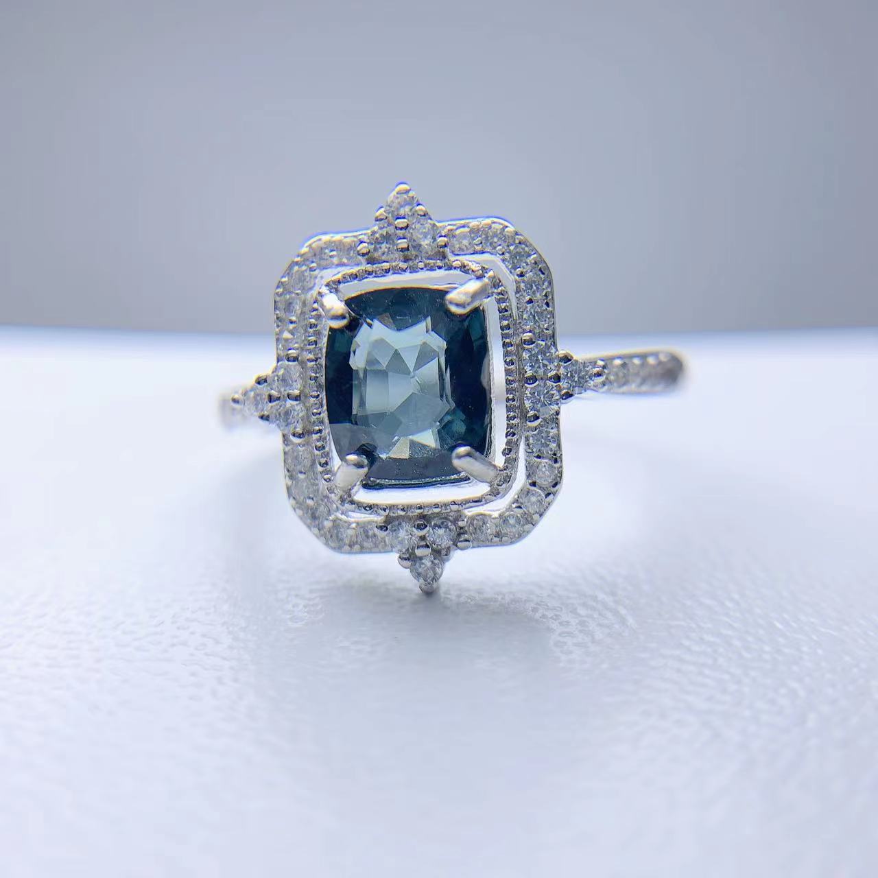 [DF]925 Silver Natural Spinel Ring - Perfect Date and Valentine's Day Gift, Finger Ring Adorned with Natural Spinel Gemstone