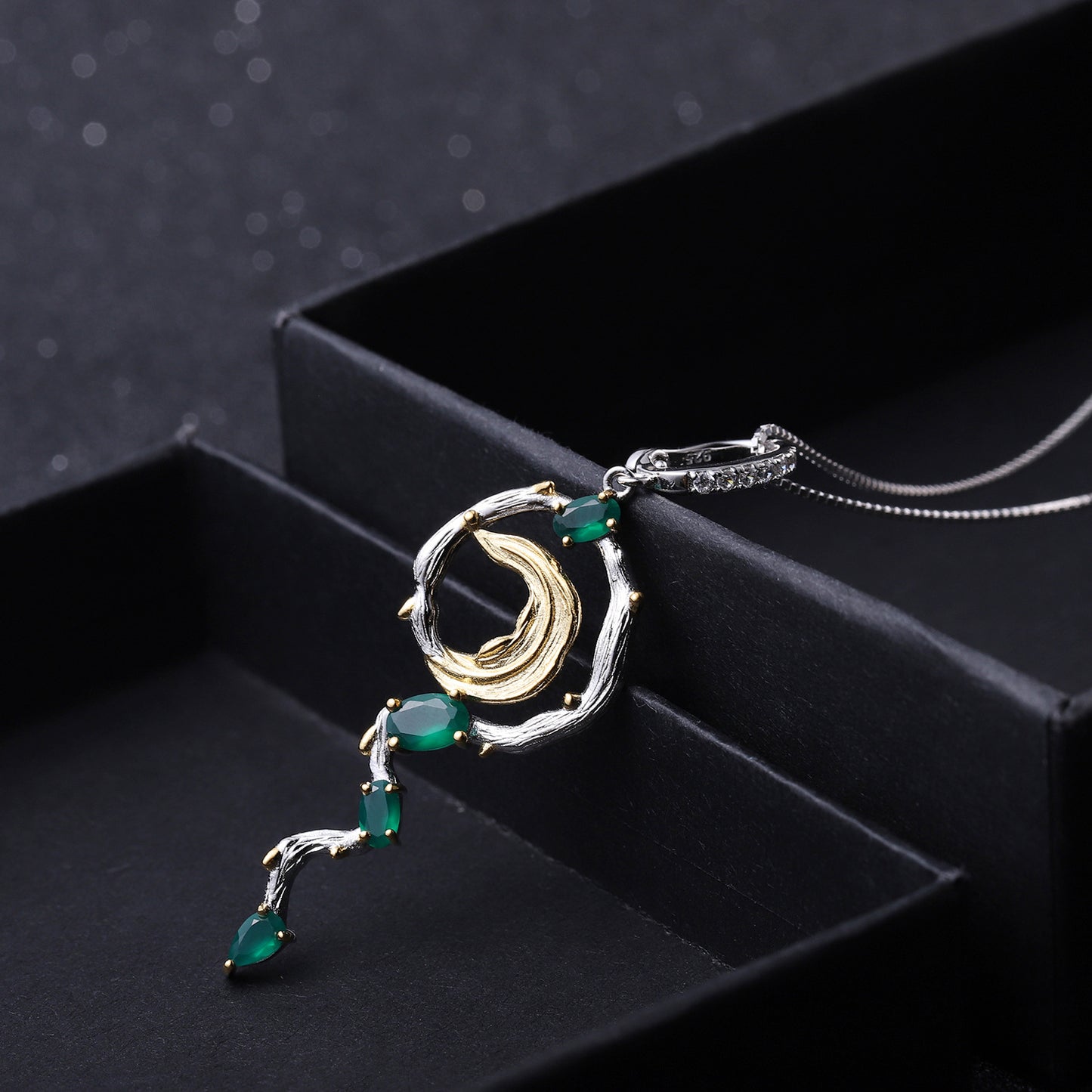 Natural wind S925 sterling silver inlaid green agate necklace pendant