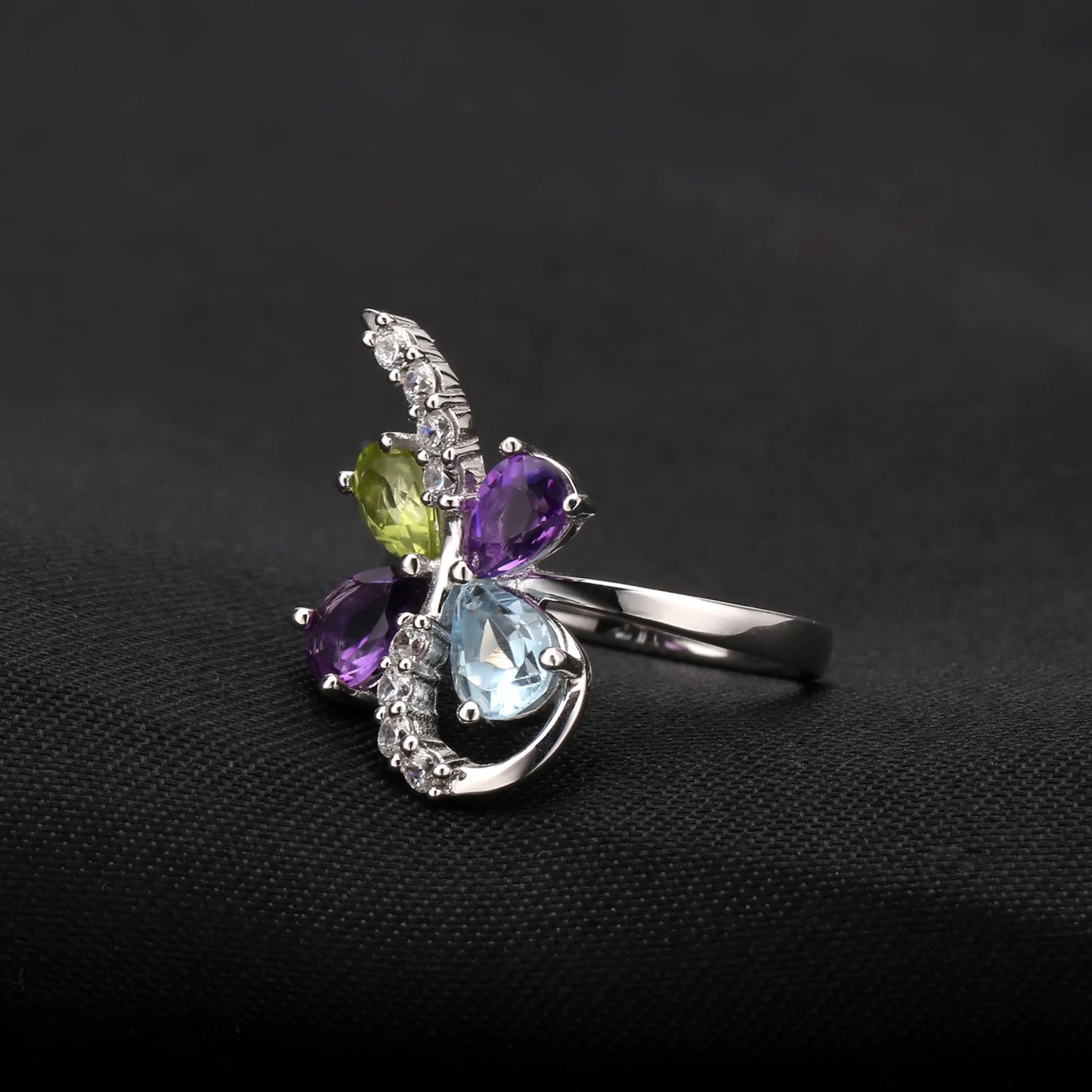 Bague en pierres précieuses naturelles de luxe légère et haut de gamme avec un design personnalisé Bague au trésor de couleur naturelle incrustée en argent sterling s925