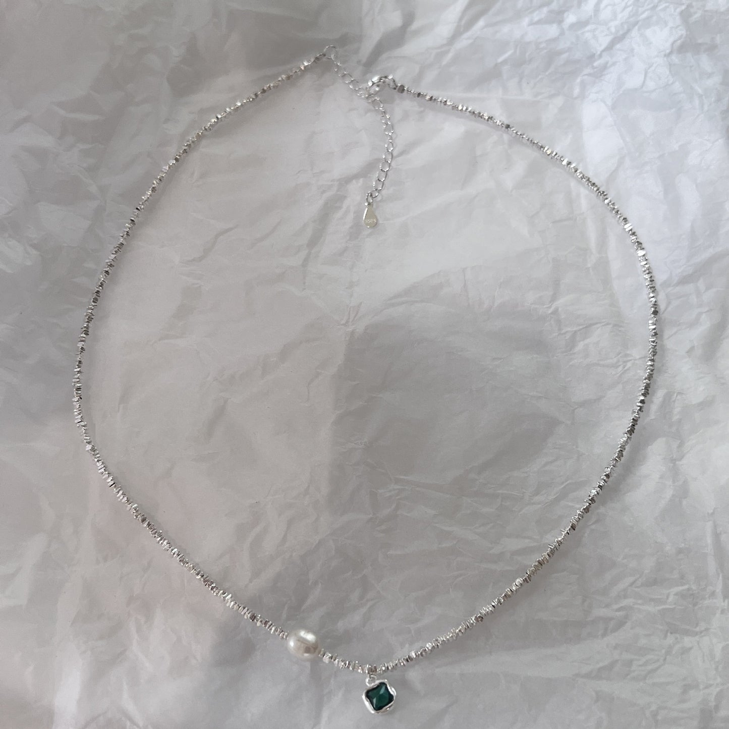 [DF]S925 Sterling Silver Vintage French Green Chrysoprase and Freshwater Pearl Necklace - Unique Collarbone Chain with Artful Silver Nuggets