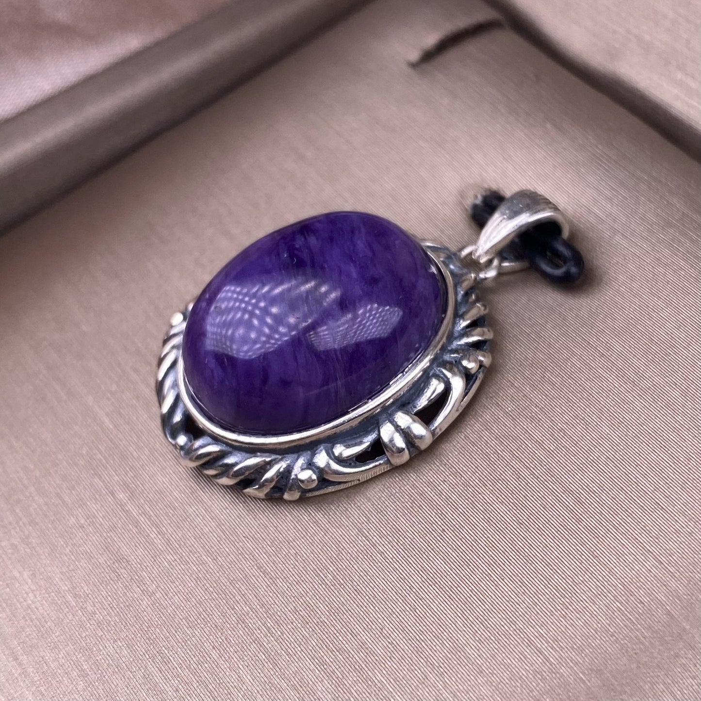 Colgante de amatista con dragón morado con incrustaciones de plata s925, borde de encaje retro, accesorios exquisitos