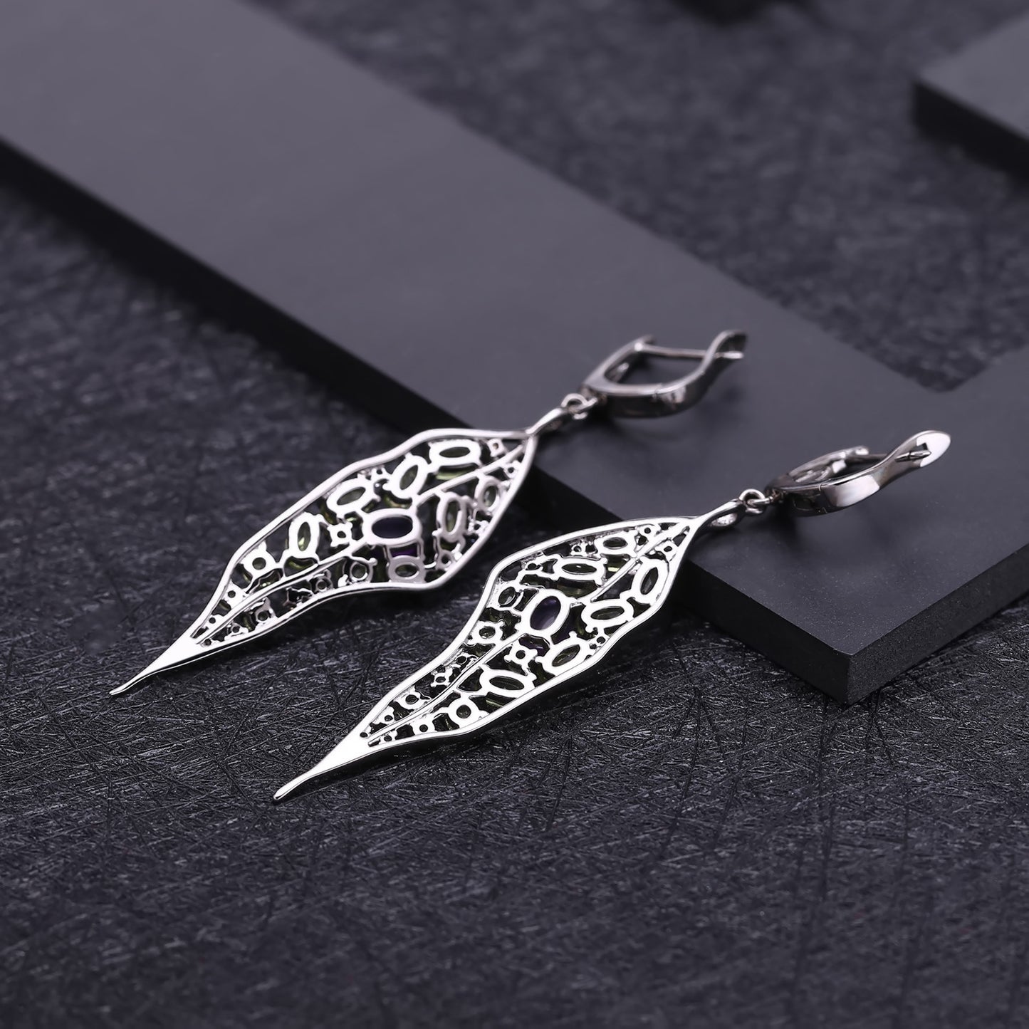 Pendientes de plata de ley 925 con diseño de hojas de viento naturales y piedras de colores naturales